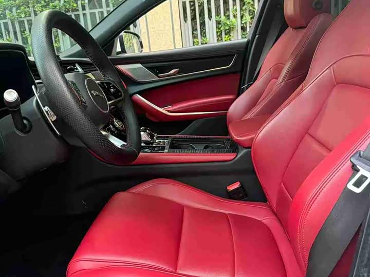 Фото 9 - Jaguar XF L