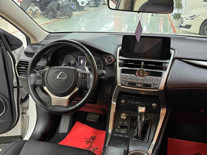 Фото 7 - Lexus NX