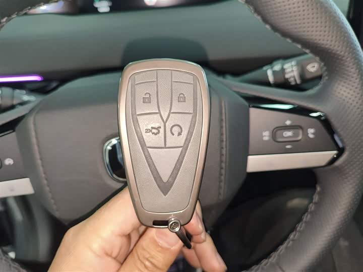 Фото 9 - Changan UNI-V Hybrid