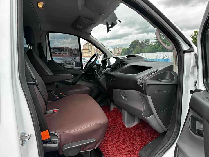 Фото 7 - Ford Transit