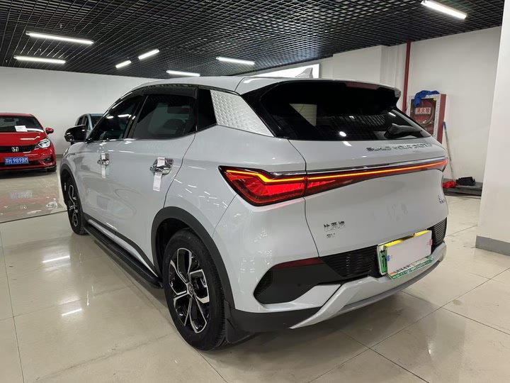 Фото 8 - BYD Yuan Plus