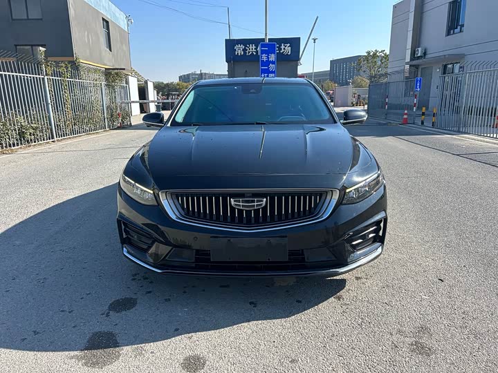 Фото 2 - Geely Preface