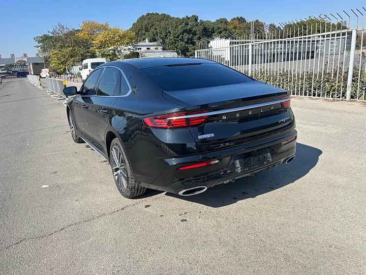 Фото 7 - Geely Preface