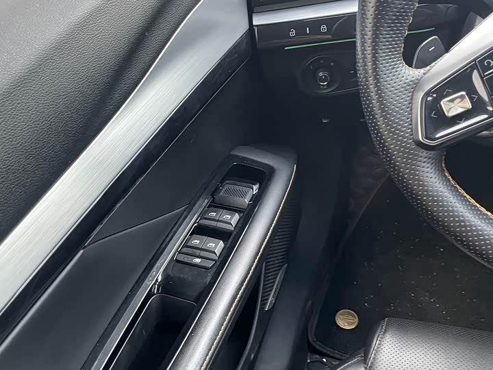 Фото 9 - MG Motor 5 Scorpio