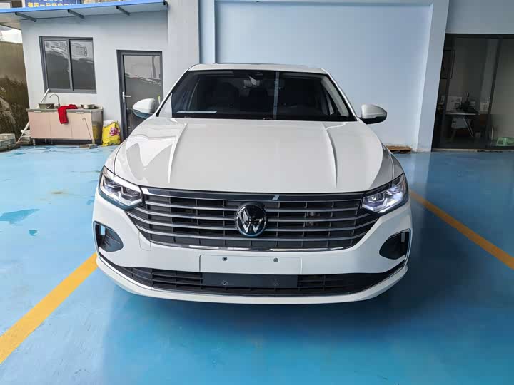 Фото 2 - Volkswagen Lavida