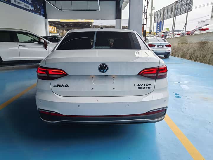 Фото 5 - Volkswagen Lavida