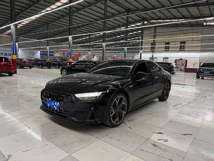 Фото 3 - Audi A7L