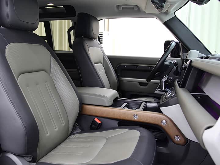 Фото 8 - Land Rover Defender