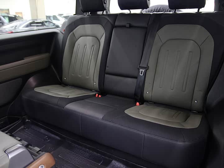 Фото 9 - Land Rover Defender