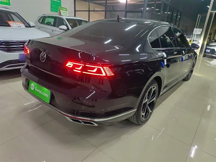 Фото 7 - Volkswagen Magotan