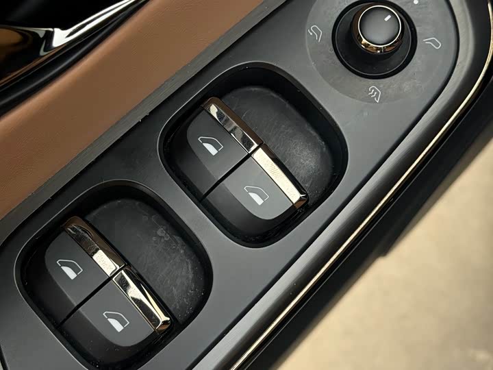 Фото 7 - Nio ES6