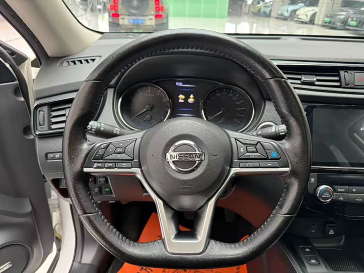 Фото 6 - Nissan X-Trail