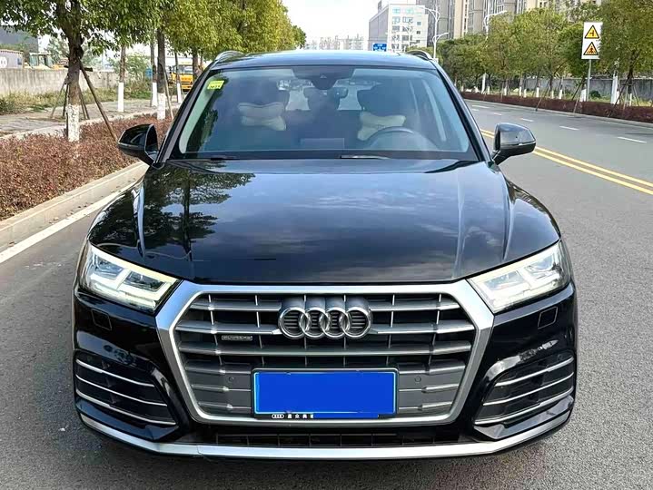 Фото 2 - Audi Q5L