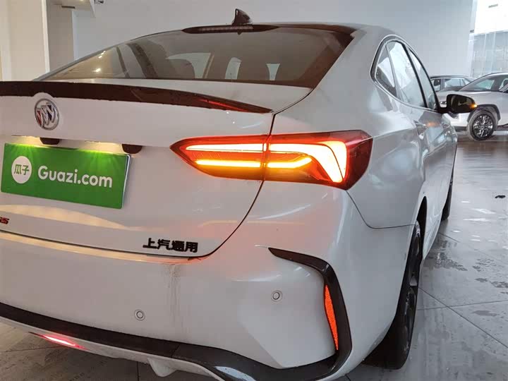 Фото 8 - Buick Verano