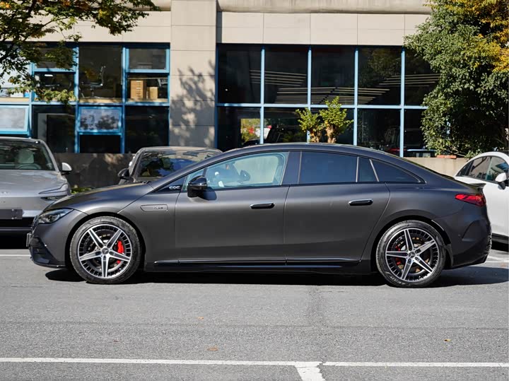 Фото 4 - Mercedes-Benz EQE AMG