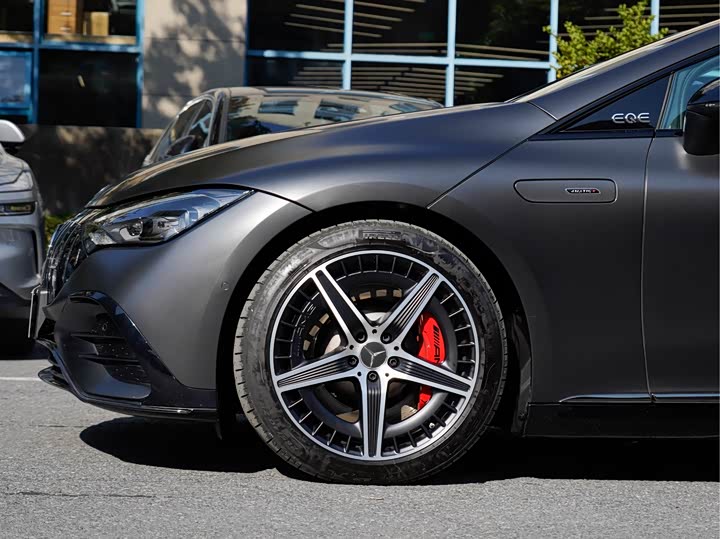 Фото 9 - Mercedes-Benz EQE AMG