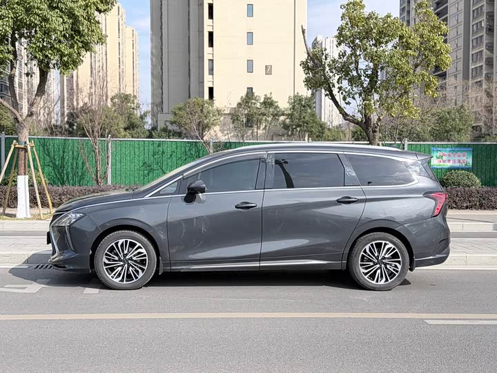 Фото 4 - Dongfeng Forthing Yacht