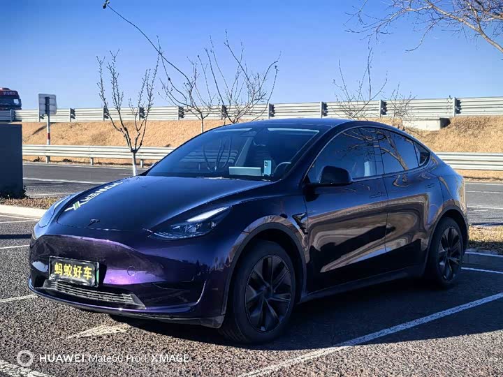 Фото 1 - Tesla Model Y
