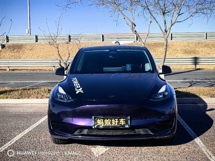 Фото 2 - Tesla Model Y