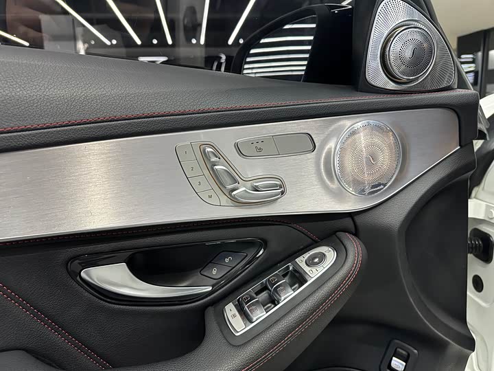 Фото 4 - Mercedes-Benz C-Class AMG