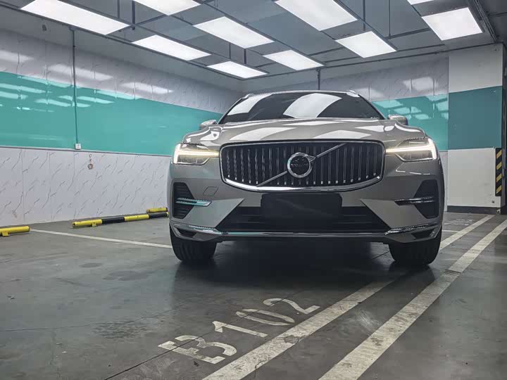 Фото 3 - Volvo XC60