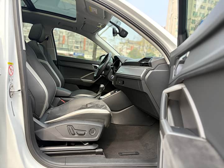 Фото 9 - Audi Q3