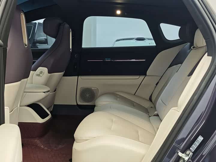 Фото 9 - Avatr 12