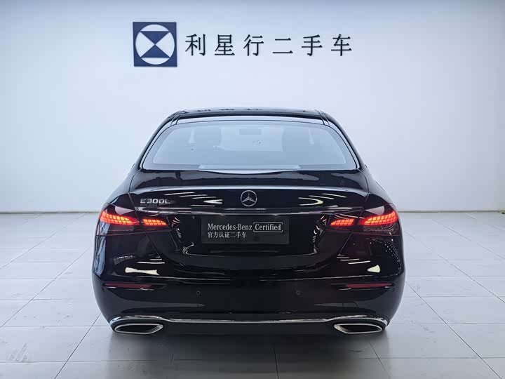 Фото 5 - Mercedes-Benz E-Class