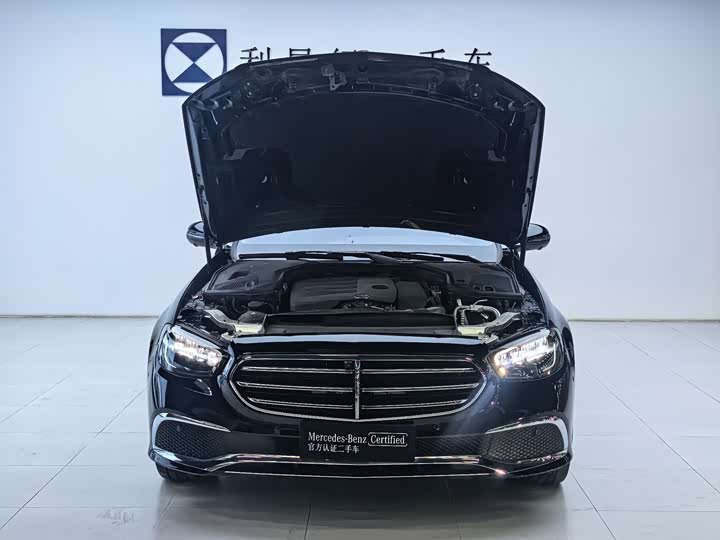 Фото 6 - Mercedes-Benz E-Class