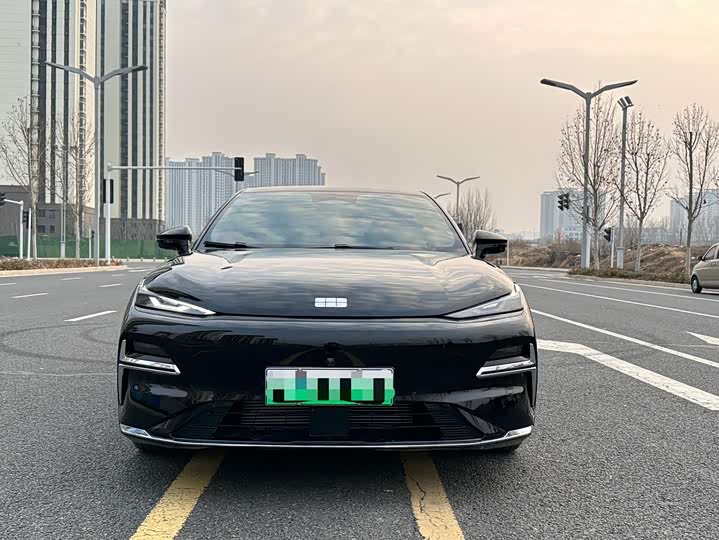 Фото 2 - Geely Galaxy Starshine 8 EM-i