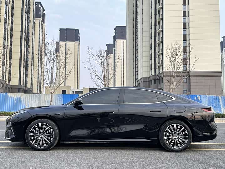 Фото 3 - Geely Galaxy Starshine 8 EM-i