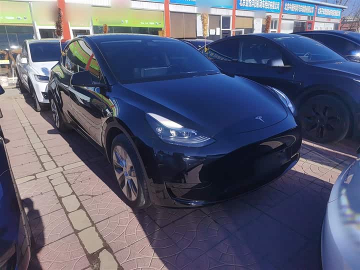 Фото 4 - Tesla Model Y
