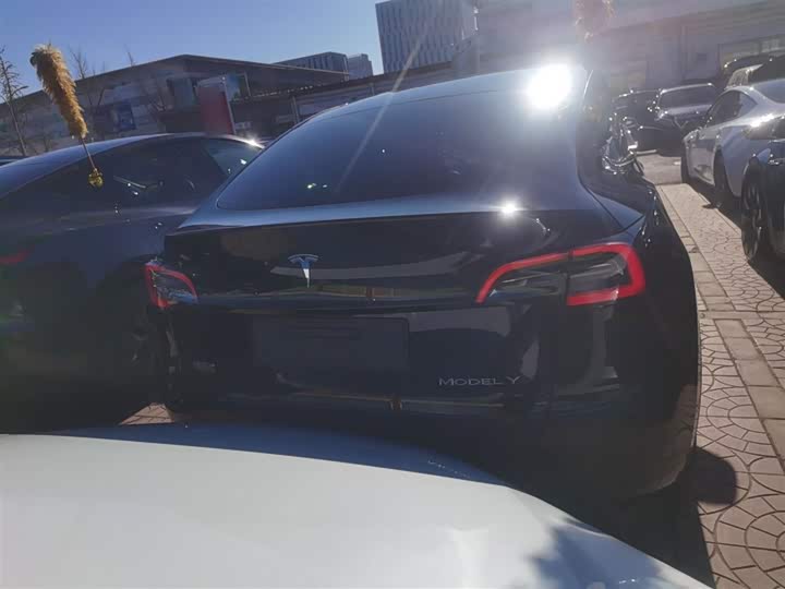 Фото 6 - Tesla Model Y
