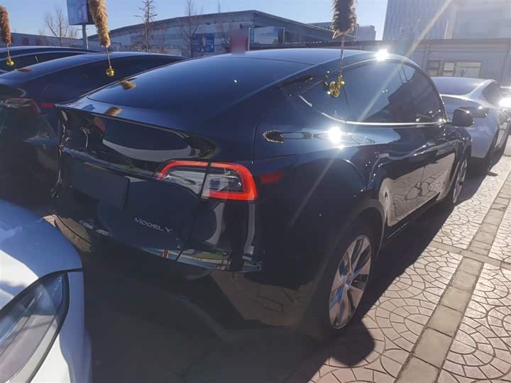 Фото 7 - Tesla Model Y