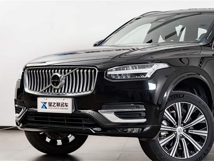 Фото 3 - Volvo XC90