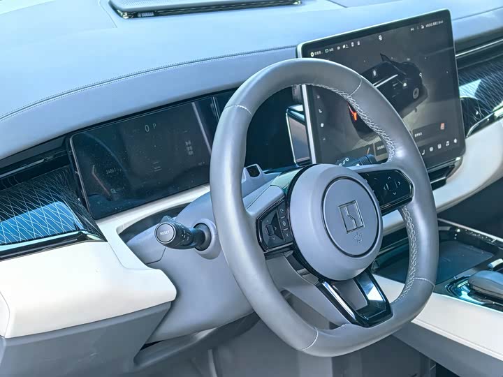 Фото 7 - Zeekr 009