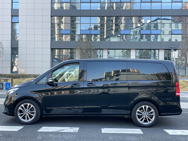 Фото 4 - Mercedes-Benz V-Class