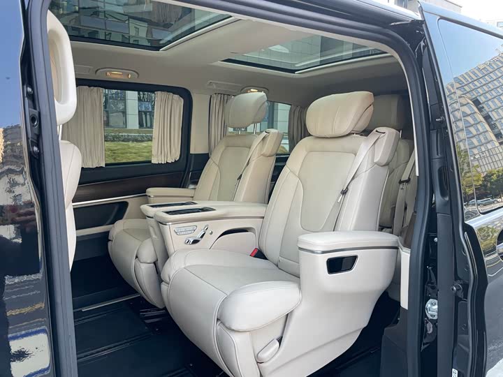 Фото 6 - Mercedes-Benz V-Class