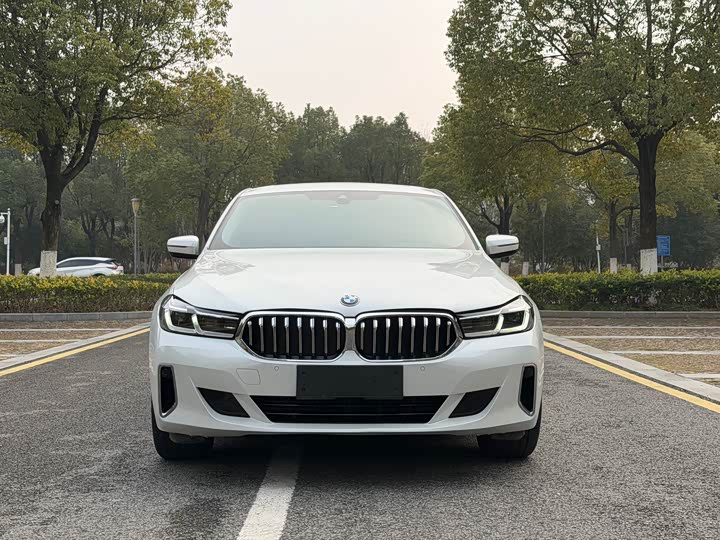 Фото 2 - BMW 6 Series GT