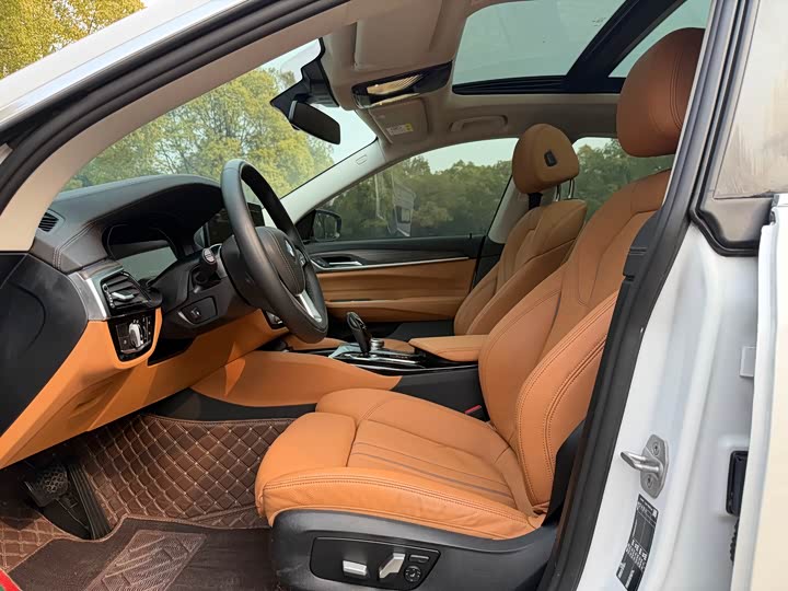 Фото 3 - BMW 6 Series GT