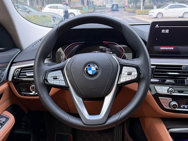 Фото 8 - BMW 6 Series GT