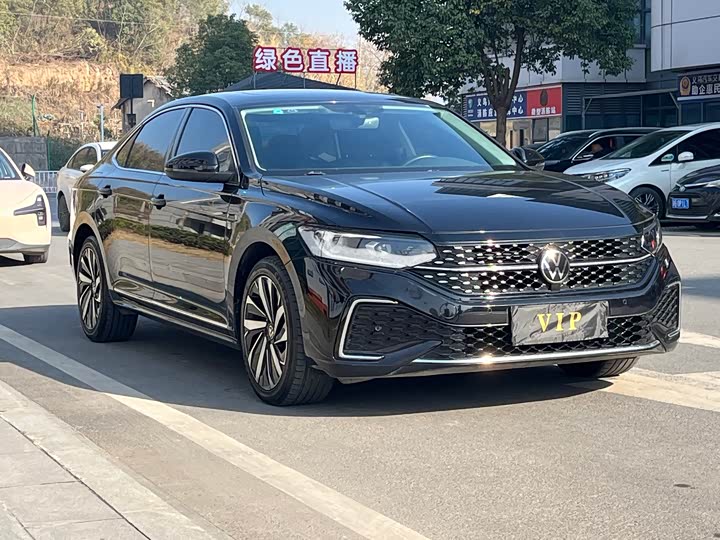 Фото 9 - Volkswagen Passat