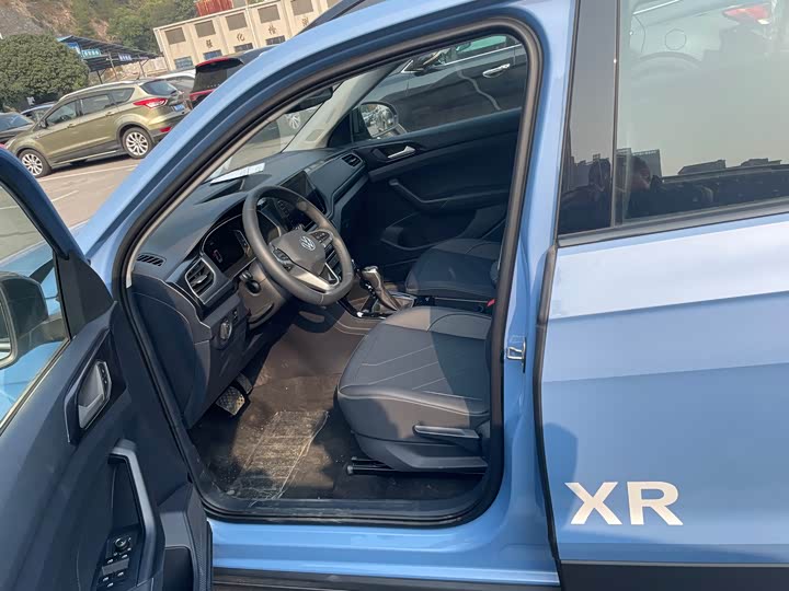 Фото 4 - Volkswagen Tharu