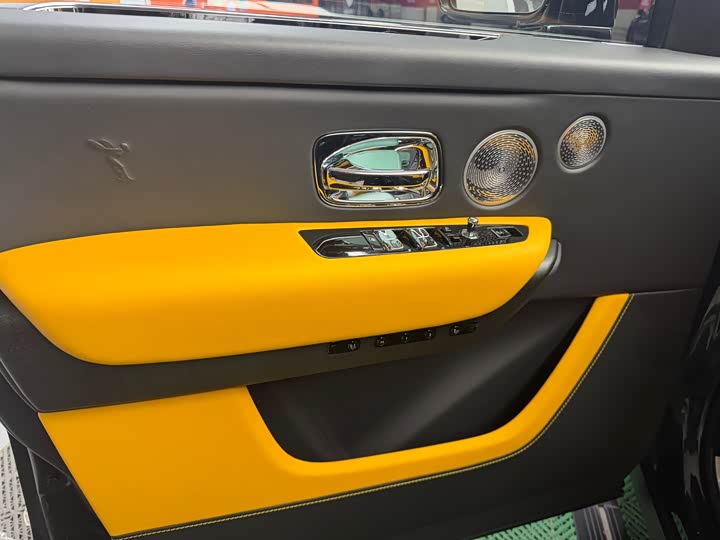 Фото 4 - Rolls-Royce Cullinan