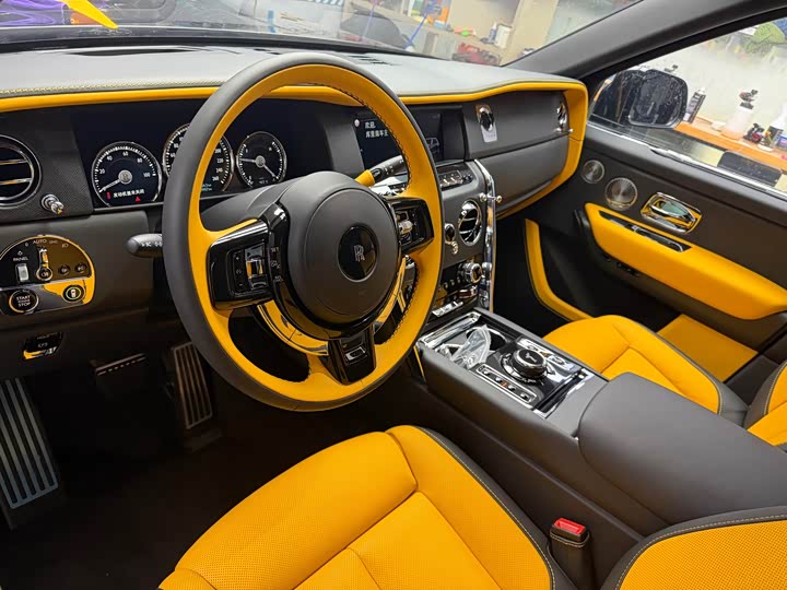 Фото 5 - Rolls-Royce Cullinan