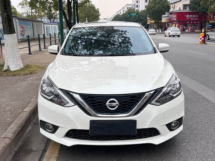Фото 2 - Nissan Sylphy