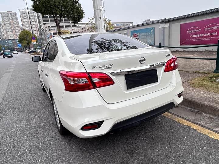 Фото 7 - Nissan Sylphy