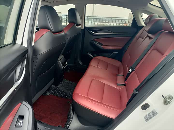 Фото 9 - Changan Eado Plus