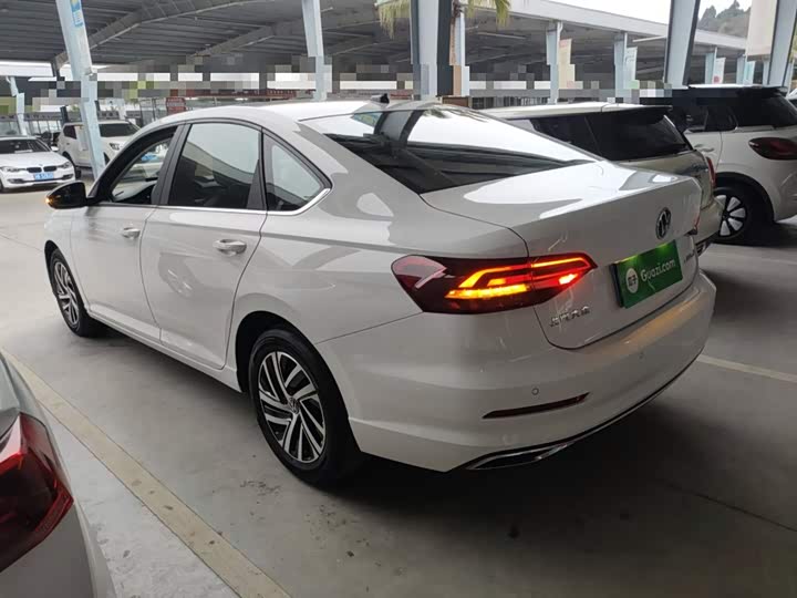 Фото 5 - Volkswagen Lavida