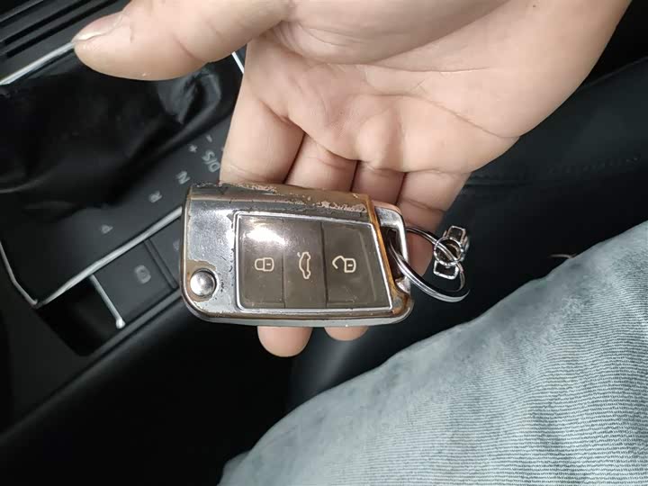 Фото 9 - Volkswagen Lavida